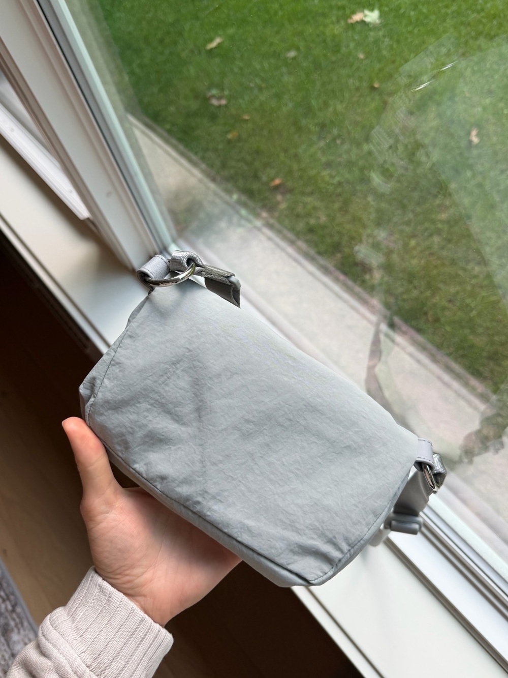LULULEMON ALL NIGHT FESTIVAL BAG MICRO - Picture 5 of 6